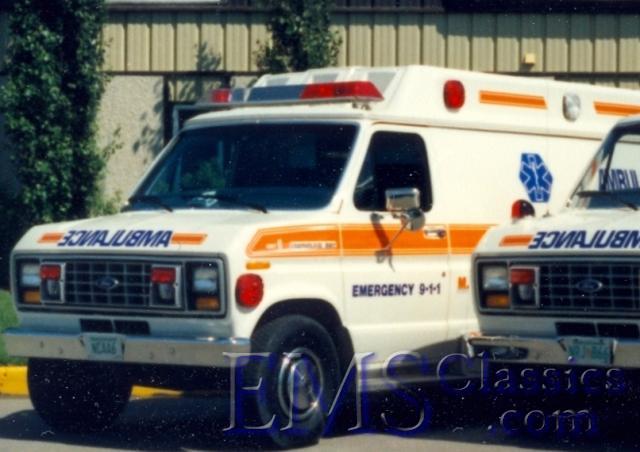 01008A011987Ford,MDAmbulance,SaskatoonSK.jpg