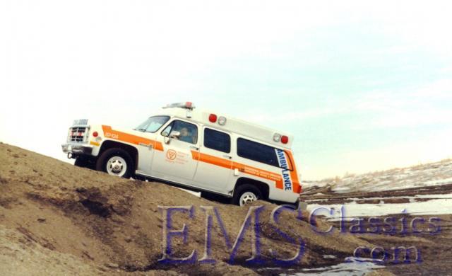 01075SUB011987GMSuburban4X4,OntarioMinistryofHealth,TorontoON.jpg