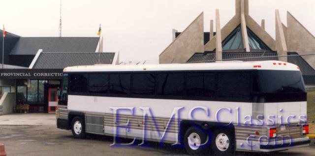 01107ITV011986CrestlineMotorCoachIndustries,InmateTransportationBus,SaskatoonSK.jpg