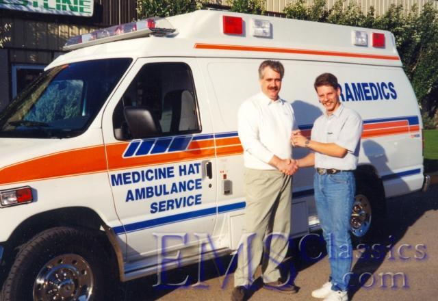 02037A011993Ford,AmbucraftsoldtoMedicineHatAB.jpg
