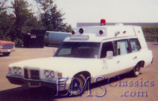 097PA011972SuperiorPontiac,AlliedAmbulance,SylvanLakeABtradesoldtoValleyviewAB.jpg