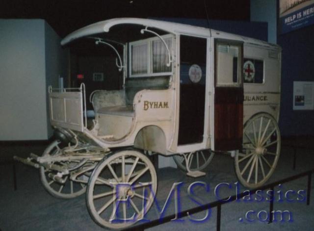 1911Cunninghamambulance,MeadvillePA.JPG