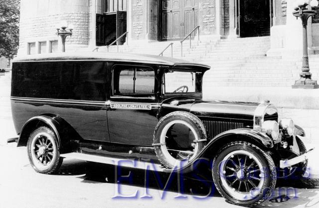 1925BourgieLincoln,AdolpheLemay,Montreal,phTMcPhersoncopy.jpg