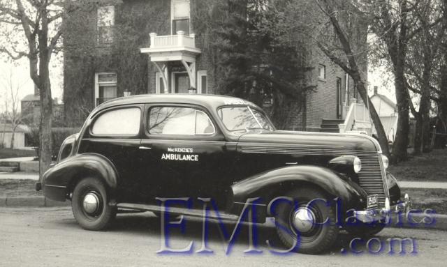1937Pontiac02,rearwindowscovered,PhotoMacKenziesFuneralHome.jpg