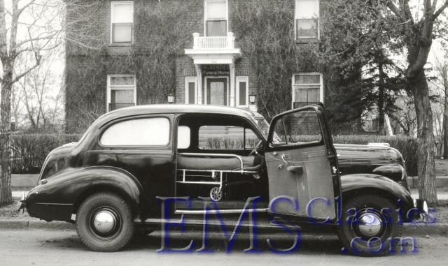 1937Pontiac03,PrinceAlbertSK,PhotoMacKenziesFuneralHome.JPG