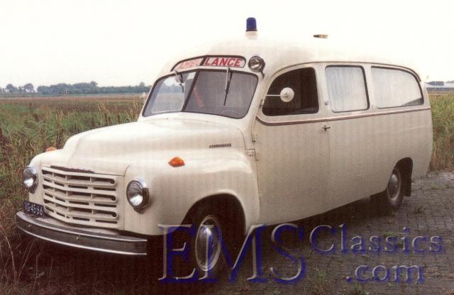 1946Studebaker01,Netherlands,carphotoNationaalAmbulanceMuseum.jpg