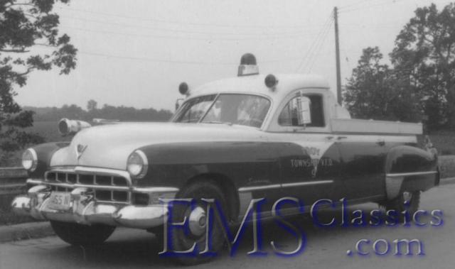 1949SuperiorCadillaccutdownhearse,TroyTwpNY,photoWaltMcCall.jpg