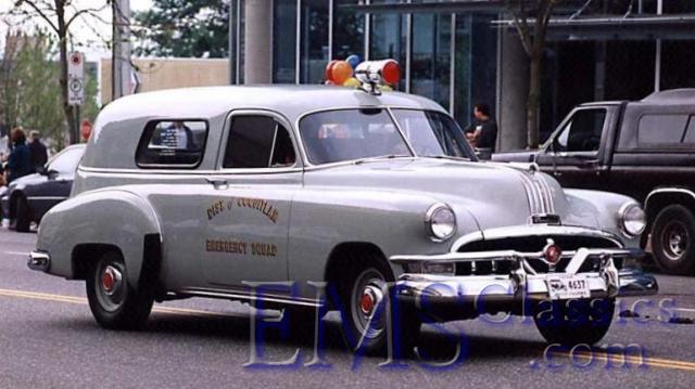 1952Pontiac,Coquitlam,BC,photoCliffBergum.jpg