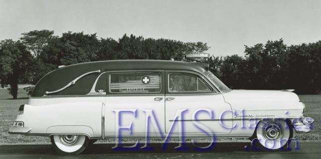 1952SuperiorCadillac06,photoDrRogerWhite.jpg