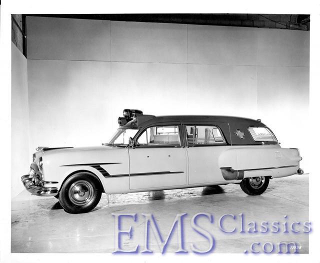1953HenneyPackard,GoingEast,TomMcPherson.jpg