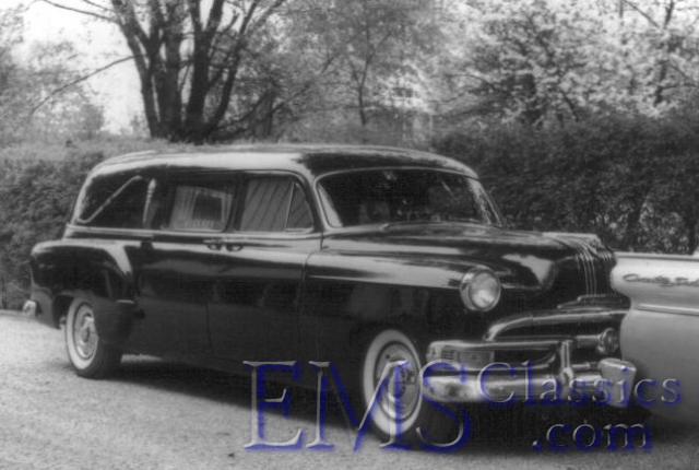1953JLittlePontiac,HughsonFH,AylmerONphotoWaltMcCall.jpg