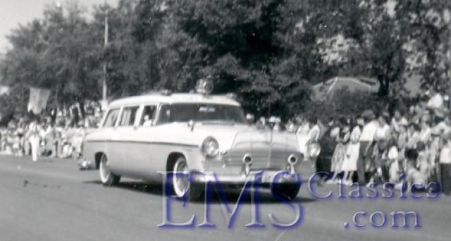 1955Chryslerin1958TravellersDayParade,ReginaSK,photoOlsonfamily.jpg