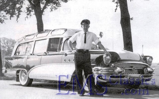 1955DeVrijBuick,photoVVNAmbulancezorg3,September2007.jpg