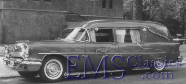 1955MemphianOldsmobile01,WindsorON,photoWaltMcCall.jpg