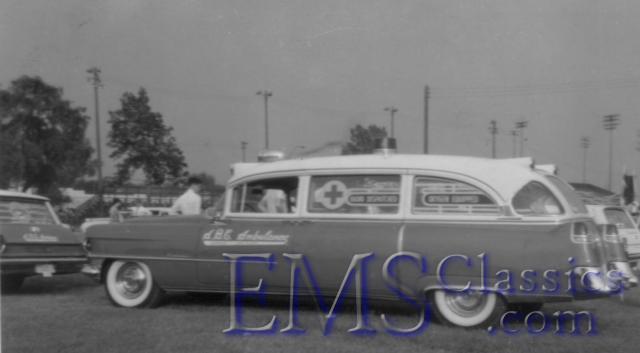 1955SuperiorCadillac,ABCAS,WindsorON,photoWaltMcCall.jpg