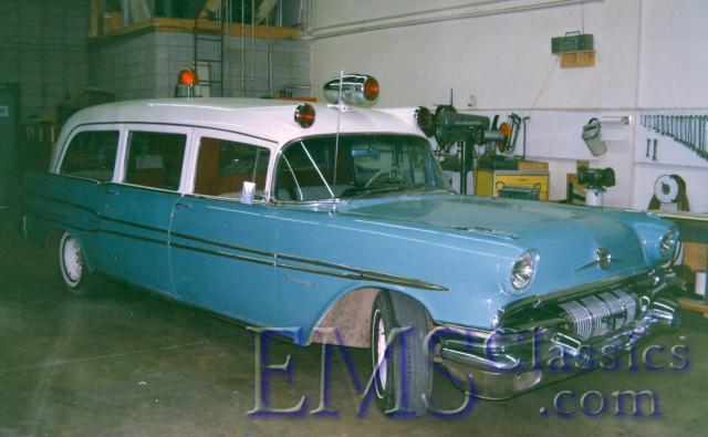1957NationalPontiac02repairedatAmbucraft.jpg