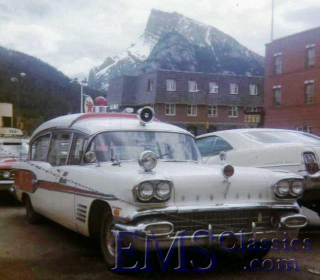 1958SuperiorPontiac,BanffAB,photoTerryLange.jpg