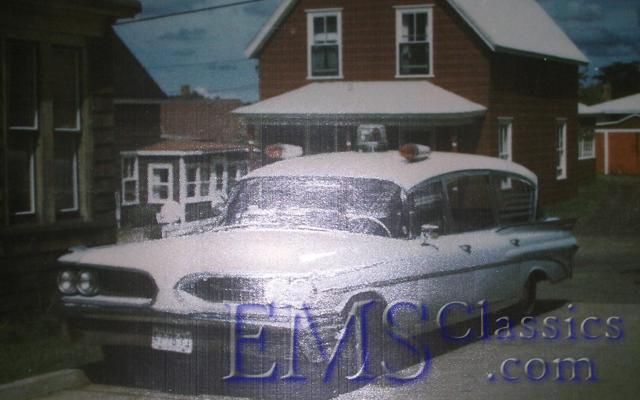 1959SuperiorPontiac,photoOntarioAmbulanceMuseum.JPG