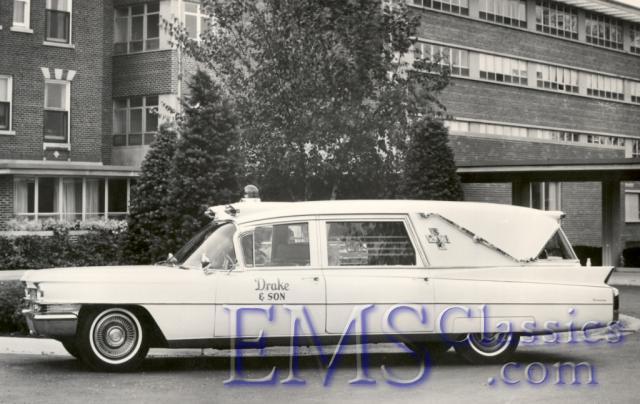 1960EurekaCadillac,notelandaubarsonanambulancecomp.jpg