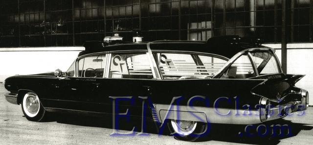 1960SuperiorCadillac04,phJohnMcCarthy.jpg
