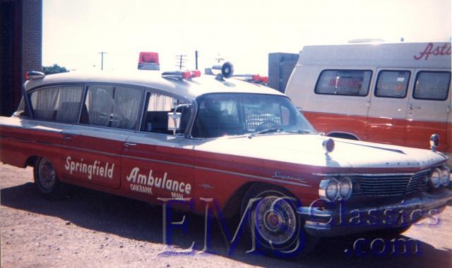 1960SuperiorPontiac,OakbankMB,exMalronPortageMB,photoTerryLange.jpg