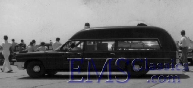 1961MemphisPontiac03,SelfridgeAirForceBase,MtClemensMI,photoWaltMcCall.jpg