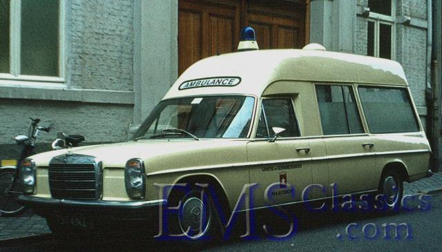 1961VisserMercedes,Maastricht,phPietHoving.jpg