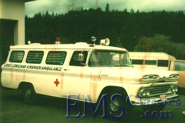 1962GMSuburban,LakeCowichanBC,photoBillLeverett.jpg