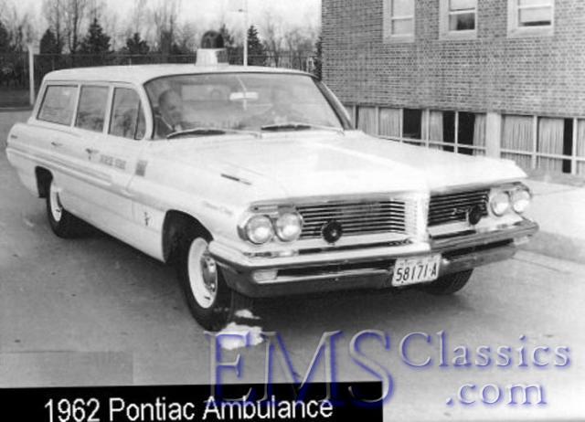 1962Pontiac,TorontoON,photoGlenGillies.jpg
