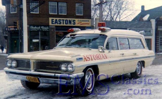 1962SuperiorPontiac,destroyed1968incollisionwithtree,WinnipegMB,photoTerryLange.jpg