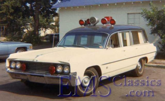 1963CotnerBevingtonOldsmobile,BuckleyMortuary,ChouteauOK,photoSteveLoftin.jpg