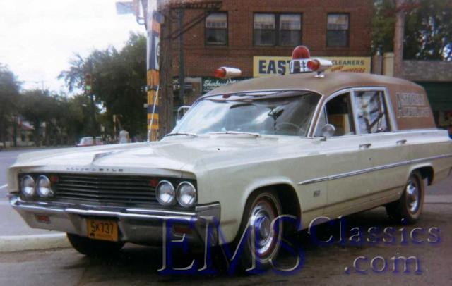 1963CotnerBevingtonOldsmobile,WinnipegMB,photoTerryLange.jpg