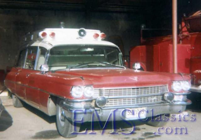 1963SuperiorCadillac,KelownaBC,photoTerryLange.jpg