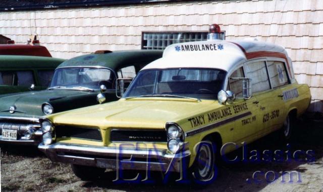 1963SuperiorPontiac01,RingdahlSales,FergusFallsMN,photoTerryLange.jpg