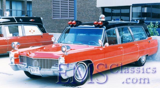 1965SuperiorCadillac,ClarendonHillsIL.jpg