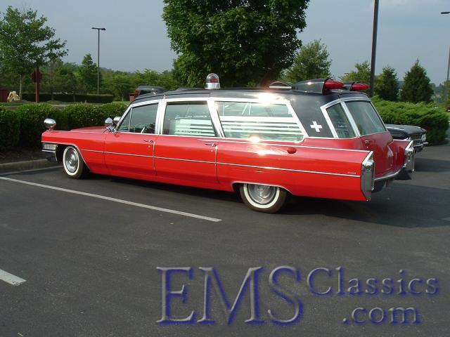 1965SuperiorCadillac,phCaryLivingston.JPG