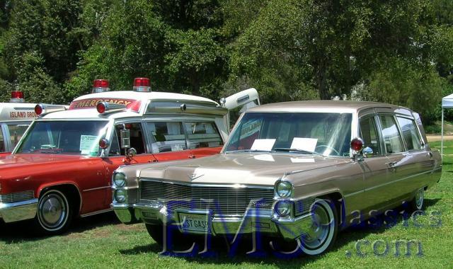 1965SuperiorCadillac03hearse.JPG