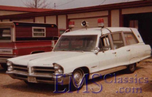 1965SuperiorPontiac,SullivanMO,photoSteveLoftin.jpg