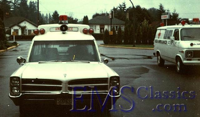 1966SuperiorPontiac,AbbotsfordorMissionBC01,photoBillLeverett.jpg