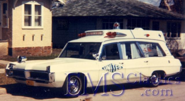 1967SuperiorPontiac,WinnipegMB,photoDougJames.jpg