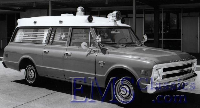 1968RescueIncChevroletSuburban,ShelbyvilleIN,photoDavidBurkham.jpg