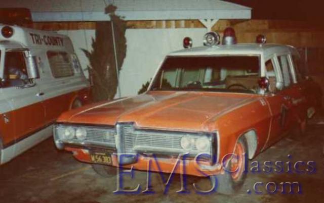 1968SuperiorPontiac,TriCounty,RidgecrestCA,photoSteveLoftin.jpg