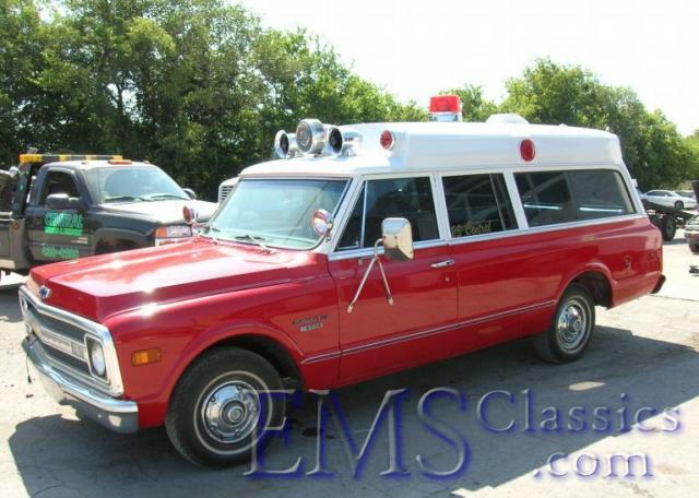 1969GMSuburban.JPG