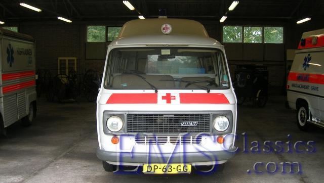 1970Fiat02,NationaalAmbulanceMuseum,Netherlands.JPG