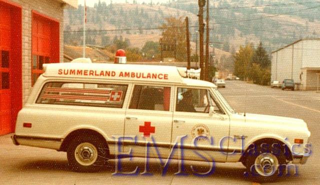 1970WayneGMSuburban,SummerlandBC,photoBillLeverett.jpg