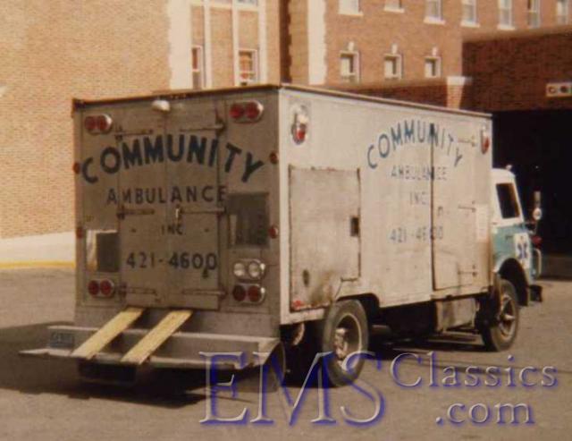 1970sFordexPostaltruck,transportpatientbed02,KansasCityMO,photoSteveLoftin.jpg