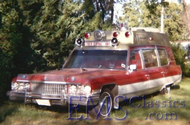 1973SuperiorCadillac,SouthcentralAmbulance,HoldregeNE,photoDennisSvoboda.jpg