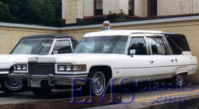 1975SuperiorCadillac,CWCoachSales,phtoTerryLange.jpg