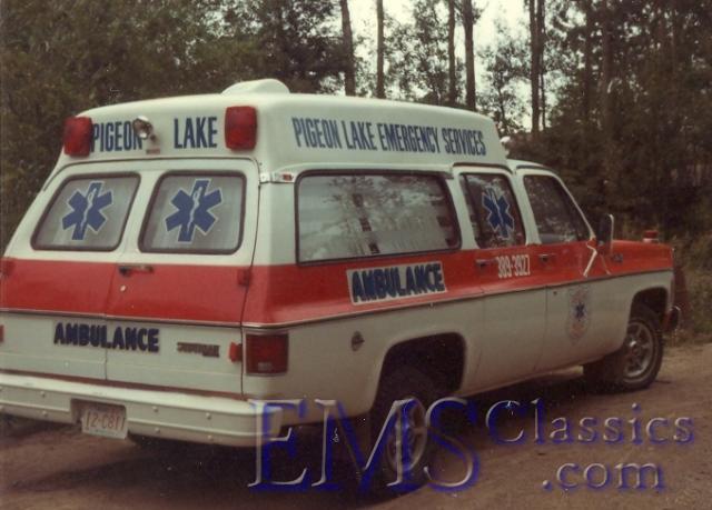 1978StrathroyGMSuburban,PigeonLakeAB01,photoAAOA.jpg