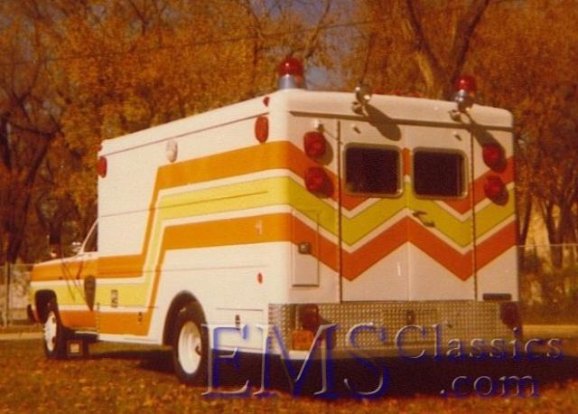 1980ModulanceGM02,WinnipegMB,photoErnieMcLean.jpg